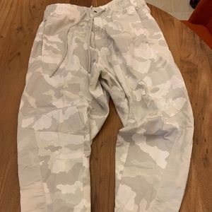 nike white camo pants
